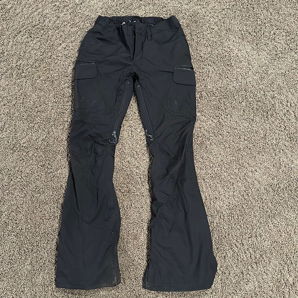 Burton size Medium Tall Snowpants